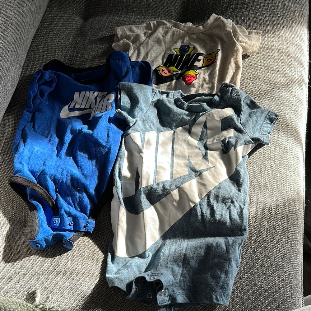 Nike Baby Onesies Set - Blue and Gray sizes 6-12 months